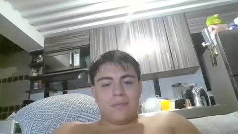 Snapshot of molimoli08 chatting on December 7, 1:25 am molimoli08 online show from December 7, 1:25 am