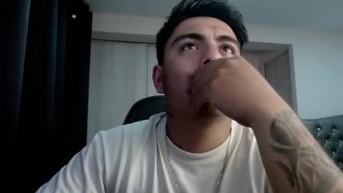 Snapshot of molimoli08 chatting on April 13, 4:29 am molimoli08 online show from April 13, 4:29 am