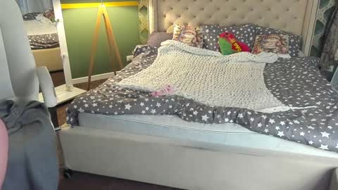 Snapshot of molinmoon chatting on January 20, 8:29 pm Rosa online show from January 20, 8:29 pm