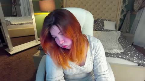 Snapshot of molinmoon chatting on February 3, 8:13 pm Rosa online show from February 3, 8:13 pm