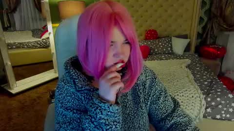 Snapshot of molinmoon chatting on February 21, 8:05 pm Rosa online show from February 21, 8:05 pm