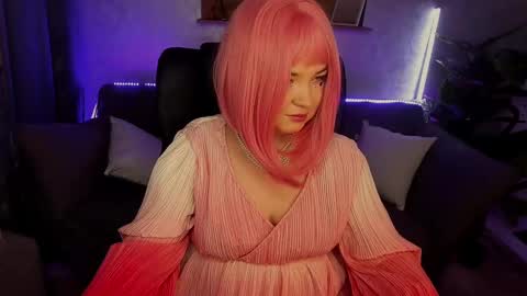 Snapshot of molinmoon chatting on February 28, 8:18 pm Rosa online show from February 28, 8:18 pm