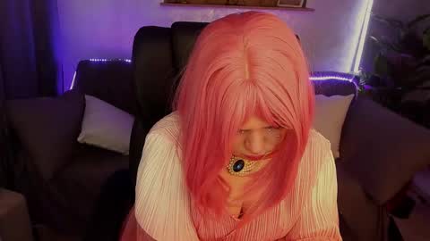 Snapshot of molinmoon chatting on March 1, 5:42 am Rosa online show from March 1, 5:42 am