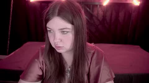 Snapshot of molinmoon chatting on October 14, 7:25 pm Rosa online show from October 14, 7:25 pm