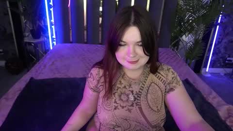 Snapshot of molinmoon chatting on November 17, 8:25 pm Rosa online show from November 17, 8:25 pm