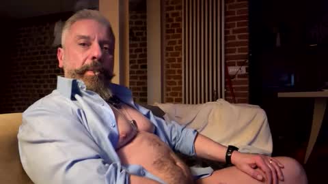 molitsrymale69 online show from December 3, 2:26 pm