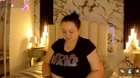 Hey Guys  Im Mollie online show from October 14, 1:56 pm