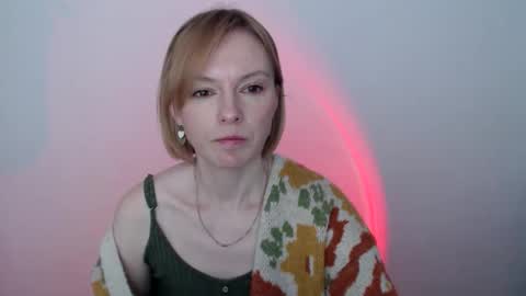 mollilove online show from May 16, 6:32 am
