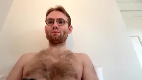 molliter online show from February 18, 1:51 pm