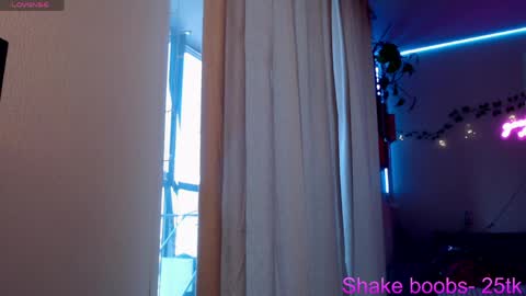 Snapshot of molly__percocet13 chatting on May 18, 4:07 am online show from May 18, 4:07 am