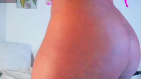 Snapshot of molly_hot778 chatting on May 22, 11:49 am molly come and have fun online show from May 22, 11:49 am