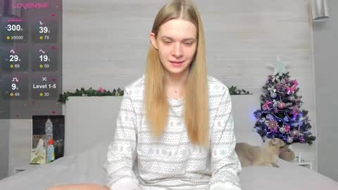 Molly Hunt online show from December 24, 4:44 am