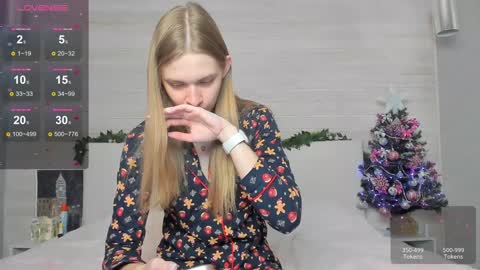 Molly Hunt online show from December 25, 4:01 am