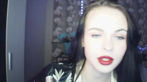 molly kinkli online show from May 8, 11:48 am