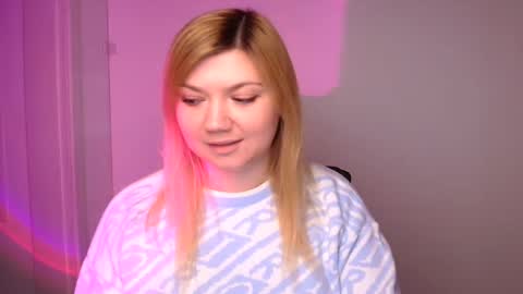Snapshot of molly_moree chatting on January 7, 12:20 pm Molly online show from January 7, 12:20 pm