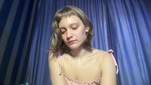 Snapshot of molly_poly chatting on December 1, 9:47 am molly_poly online show from December 1, 9:47 am