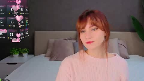 Snapshot of molly_rougge chatting on October 10, 12:42 am Molly online show from October 10, 12:42 am