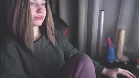 Snapshot of molly_royse chatting on January 18, 6:03 am I have new photos come and see with love Molly online show from January 18, 6:03 am