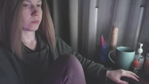Snapshot of molly_royse chatting on January 20, 1:39 am I have new photos come and see with love Molly online show from January 20, 1:39 am
