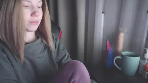 Snapshot of molly_royse chatting on January 20, 6:32 pm I have new photos come and see with love Molly online show from January 20, 6:32 pm