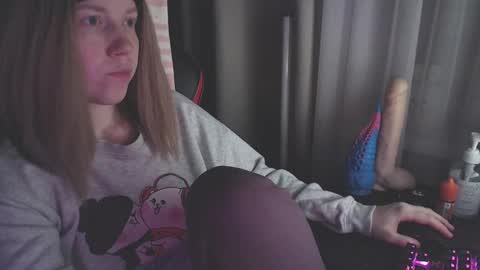 Snapshot of molly_royse chatting on January 29, 3:15 pm I have new photos come and see with love Molly online show from January 29, 3:15 pm