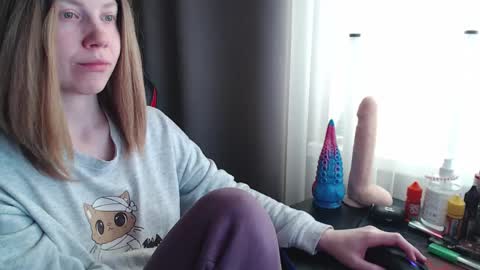 Snapshot of molly_royse chatting on March 11, 7:37 am I have new photos come and see with love Molly online show from March 11, 7:37 am