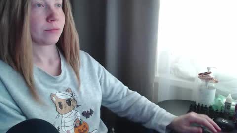 Snapshot of molly_royse chatting on September 15, 9:20 am I have new photos come and see with love Molly online show from September 15, 9:20 am