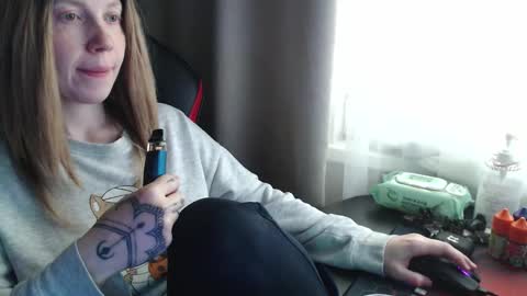 Snapshot of molly_royse chatting on September 26, 10:19 am I have new photos come and see with love Molly online show from September 26, 10:19 am