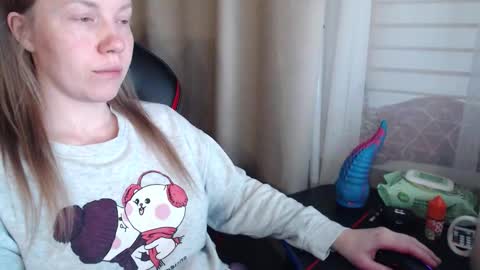 I have new photos come and see with love Molly online show from December 20, 10:00 am