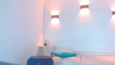 Molly Spears online show from February 25, 11:30 am