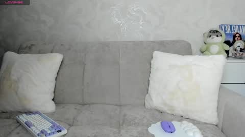 Ill tell you when were private online show from December 8, 9:19 pm