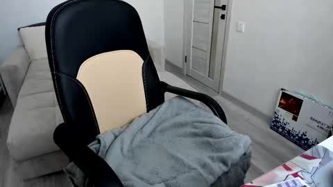 Ill tell you when were private online show from September 19, 11:33 am