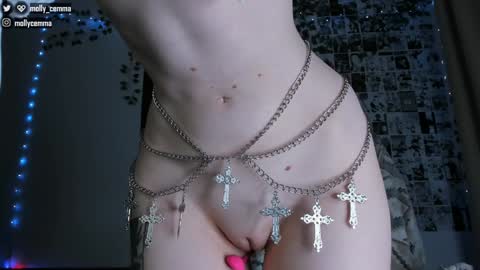 Molly online show from February 3, 3:17 pm