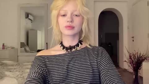 Snapshot of mollycodle chatting on September 15, 7:58 pm Goddess Katherine online show from September 15, 7:58 pm