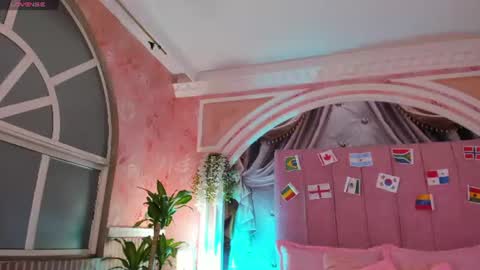 Snapshot of mollydoll_amour chatting on June 21, 10:51 am MollyDoll online show from June 21, 10:51 am