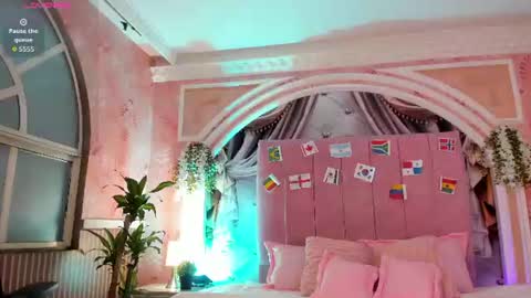 Snapshot of mollydoll_amour chatting on June 24, 11:42 am MollyDoll online show from June 24, 11:42 am