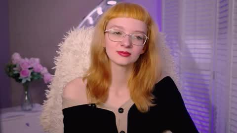 mollyjiggles online show from October 18, 8:04 am