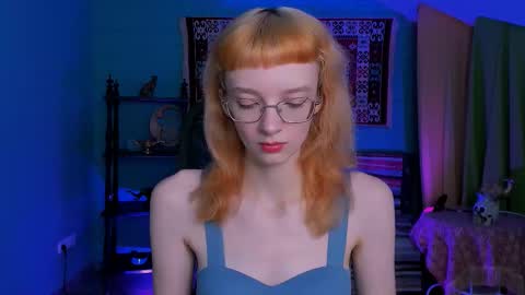 mollyjiggles online show from October 28, 12:41 pm