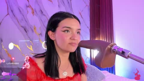 Snapshot of mollylewis18 chatting on May 9, 2:50 am New girl Emily Valentina Michelle online show from May 9, 2:50 am