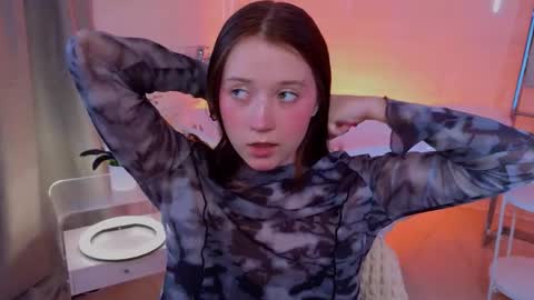 Molly online show from April 23, 10:36 am