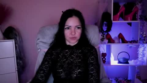 Molly online show from April 24, 6:49 am