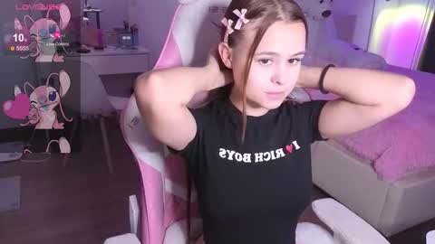 Snapshot of mollymurrrr chatting on October 9, 3:59 am Molly online show from October 9, 3:59 am