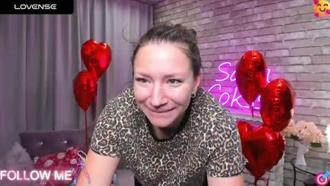 hi im Molly heregreat boobs big heart  warm pussy  online show from February 16, 1:03 am