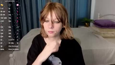 mollysally online show from July 7, 4:04 am