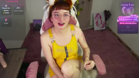 mollysb_05 online show from May 22, 10:59 pm