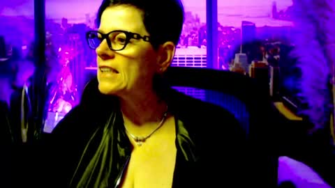 Snapshot of mollysun chatting on June 13, 5:22 pm MollySun Nina Randmann online show from June 13, 5:22 pm