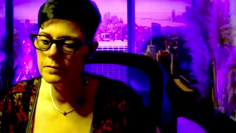 Snapshot of mollysun chatting on June 14, 4:31 pm MollySun Nina Randmann online show from June 14, 4:31 pm