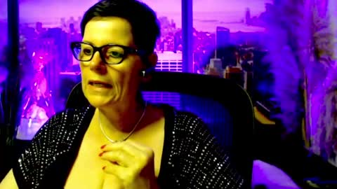 Snapshot of mollysun chatting on June 23, 6:06 pm MollySun Nina Randmann online show from June 23, 6:06 pm