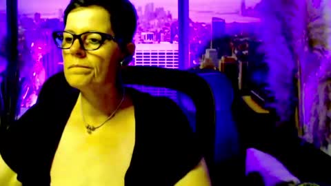 Snapshot of mollysun chatting on June 24, 4:50 pm MollySun Nina Randmann online show from June 24, 4:50 pm