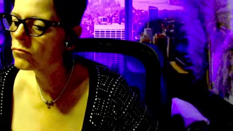 Snapshot of mollysun chatting on July 4, 6:03 pm MollySun Nina Randmann online show from July 4, 6:03 pm